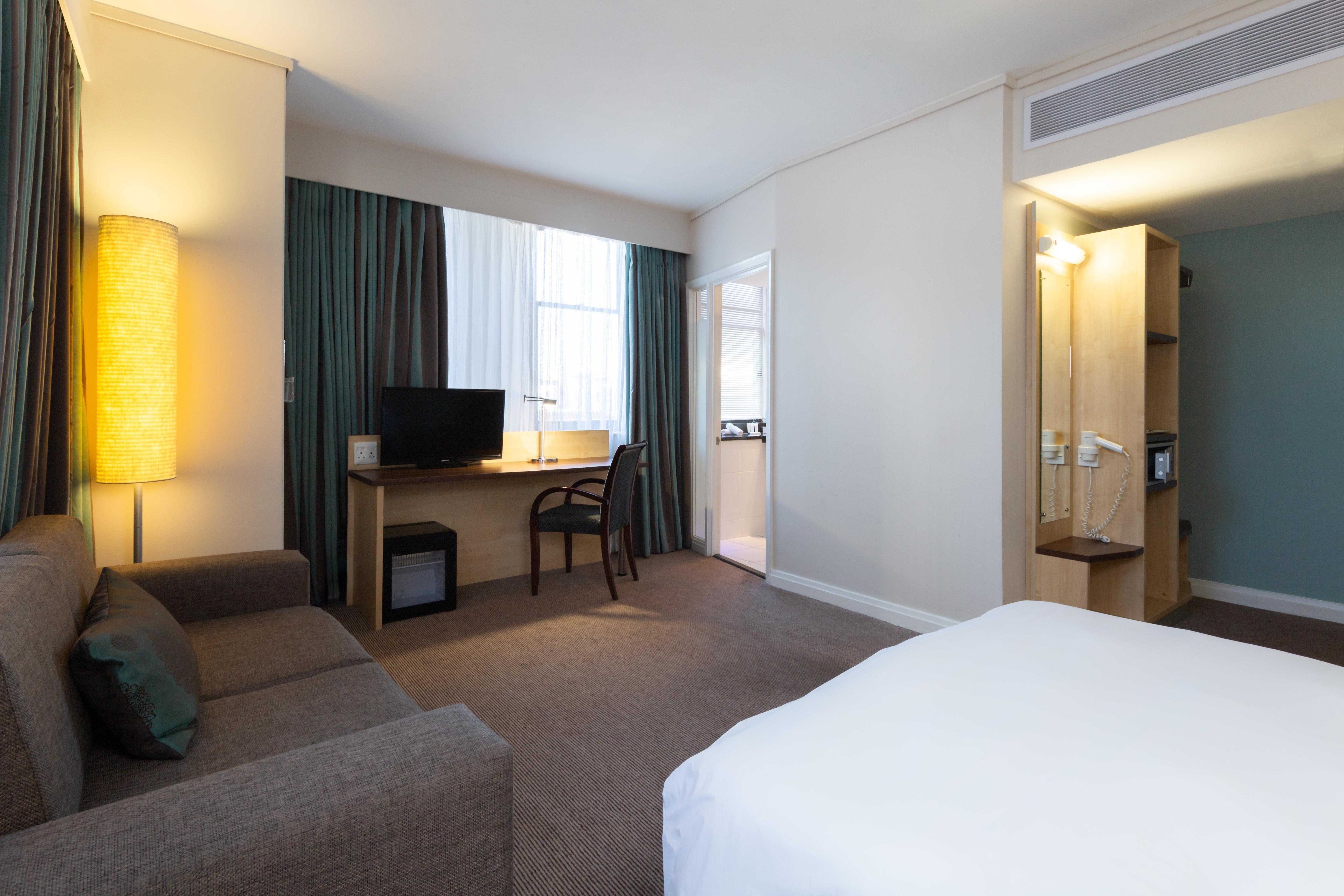Express Centre By Ihg Hotel